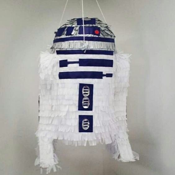 R2D2 Pinata